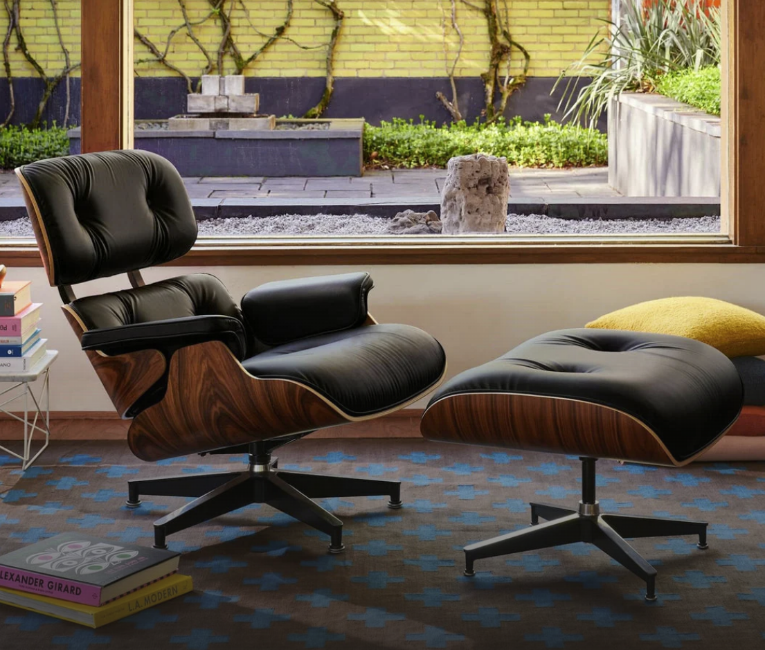 Krėslas ir pakojis, EAMES LOUNGE