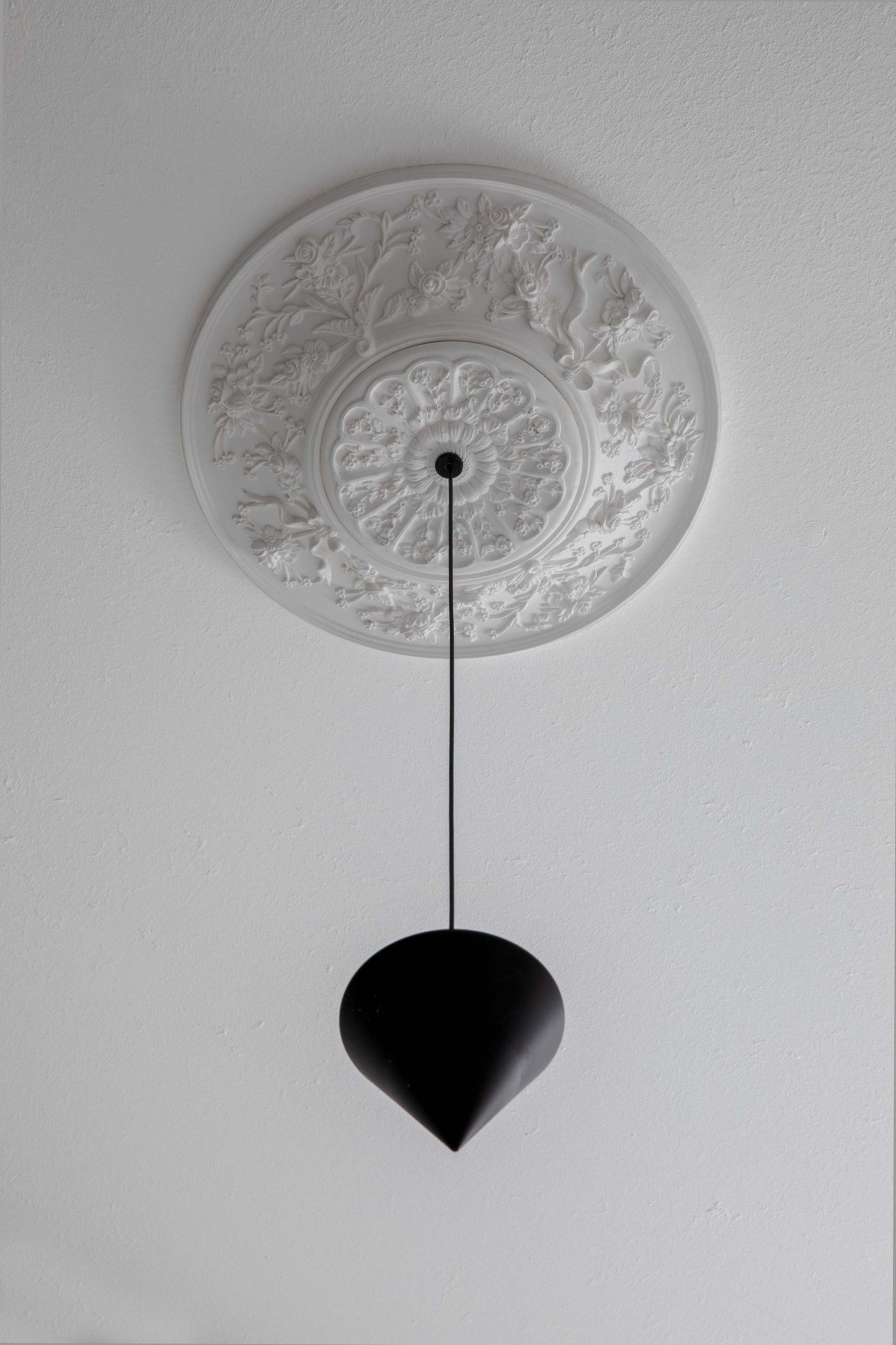 Pakabinamas šviestuvas KARMAN ITALIA, Moonbloom